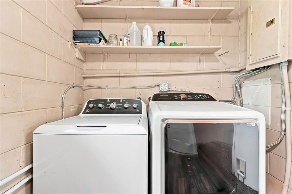 Activo con contrato: $210,000 (3 camas, 1 baños, 1092 Pies cuadrados)