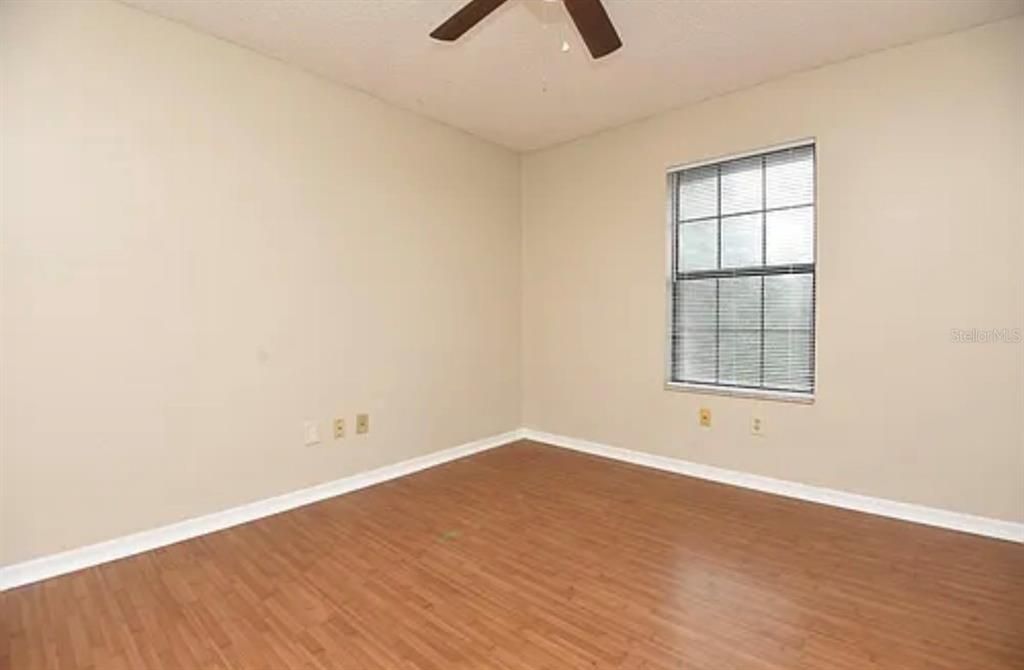 В аренду: $1,695 (2 спален, 2 ванн, 1200 Квадратных фут)