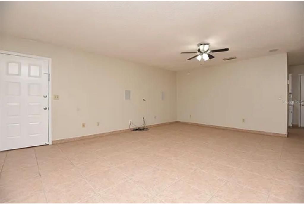 В аренду: $1,695 (2 спален, 2 ванн, 1200 Квадратных фут)