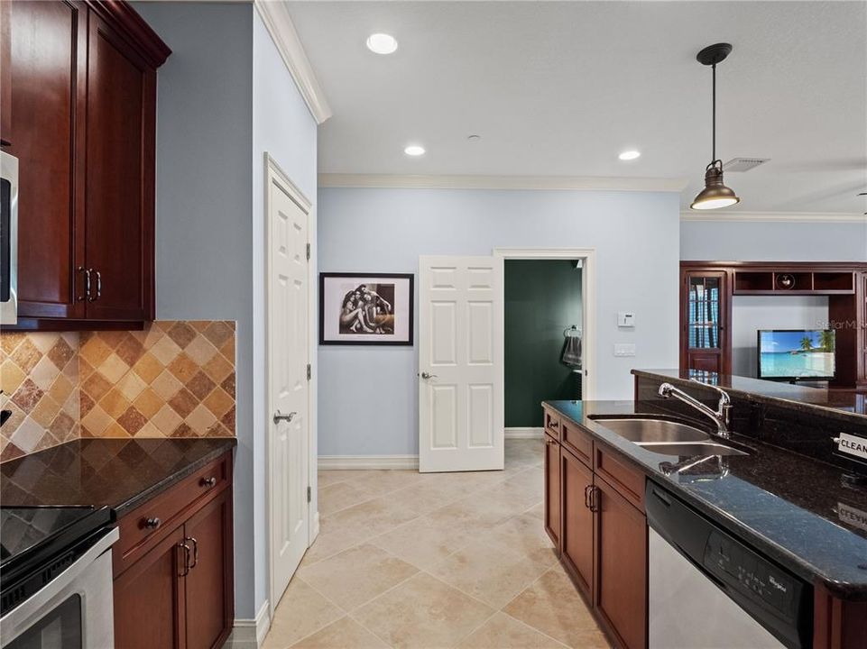 For Sale: $649,900 (3 beds, 2 baths, 1818 Square Feet)