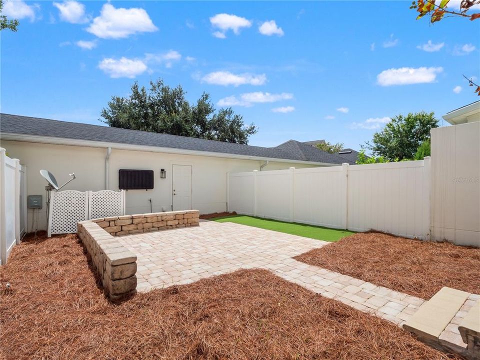 For Sale: $649,900 (3 beds, 2 baths, 1818 Square Feet)