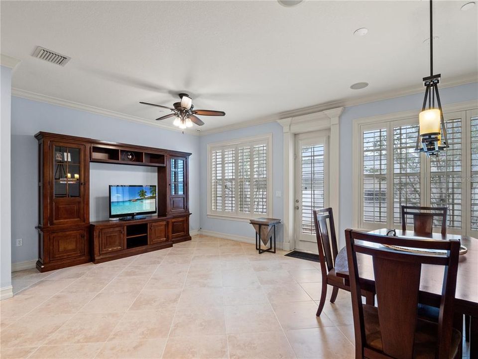 For Sale: $649,900 (3 beds, 2 baths, 1818 Square Feet)