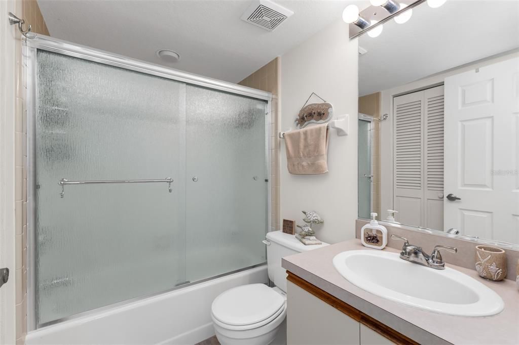 For Rent: $6,500 (3 beds, 2 baths, 1534 Square Feet)