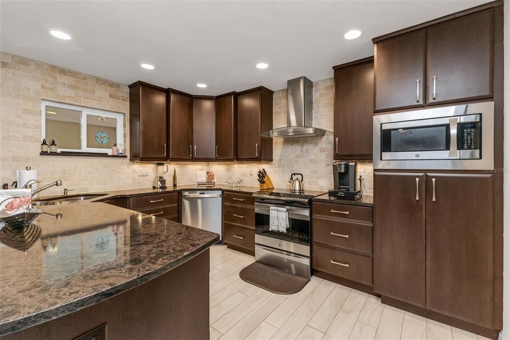 For Rent: $6,500 (3 beds, 2 baths, 1534 Square Feet)