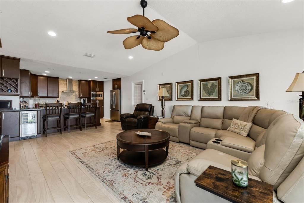 For Rent: $6,500 (3 beds, 2 baths, 1534 Square Feet)
