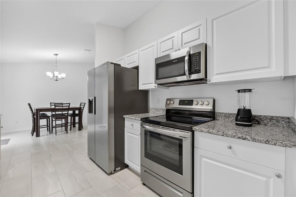 For Sale: $245,000 (3 beds, 2 baths, 1237 Square Feet)