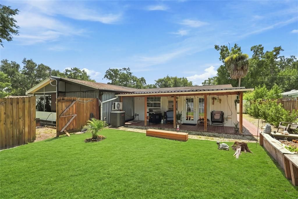 Active With Contract: $439,900 (3 beds, 2 baths, 2063 Square Feet)