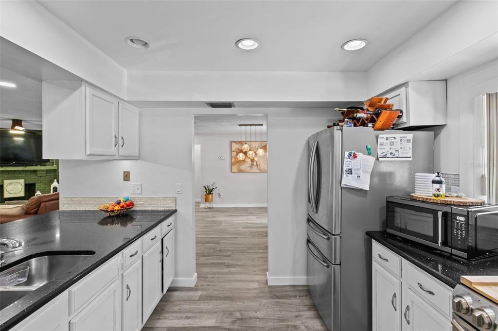 For Sale: $399,000 (2 beds, 2 baths, 1626 Square Feet)