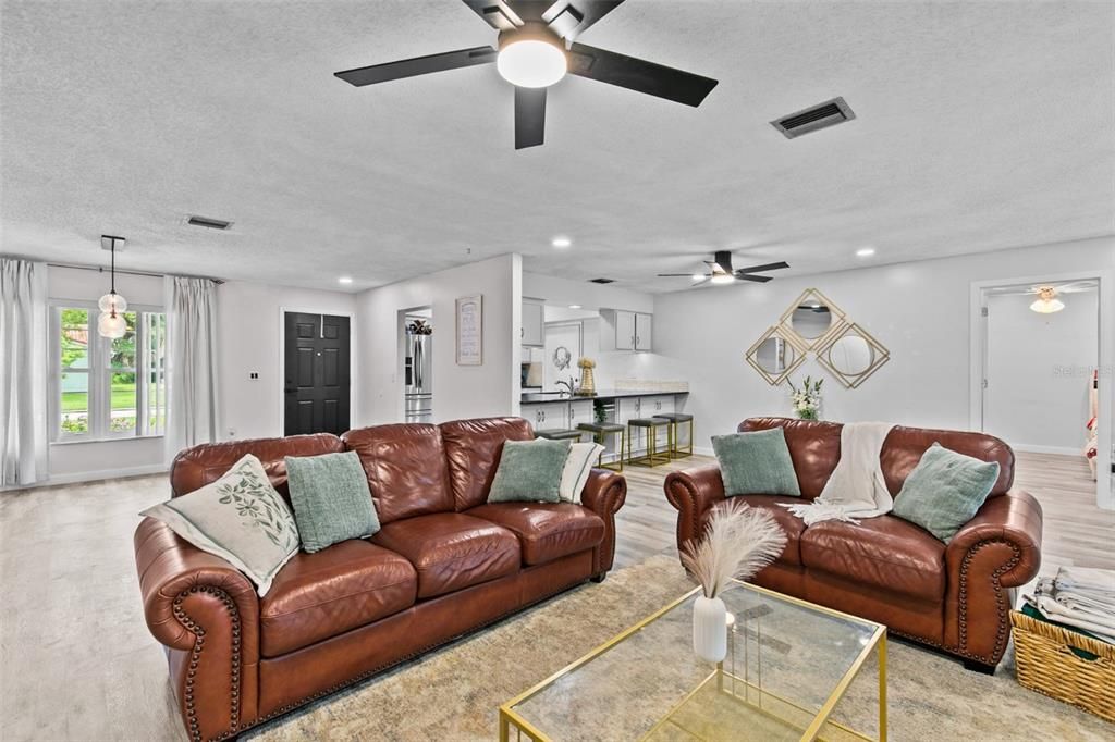 For Sale: $399,000 (2 beds, 2 baths, 1626 Square Feet)