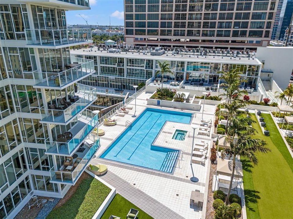 На продажу: $1,125,000 (2 спален, 2 ванн, 1447 Квадратных фут)
