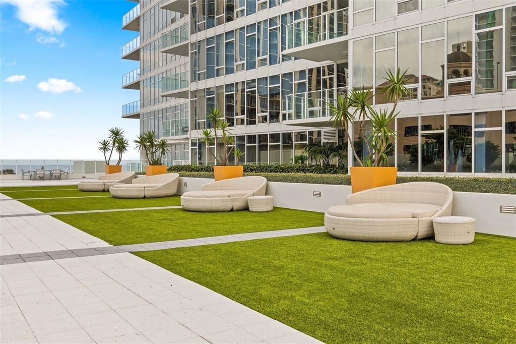 На продажу: $1,125,000 (2 спален, 2 ванн, 1447 Квадратных фут)