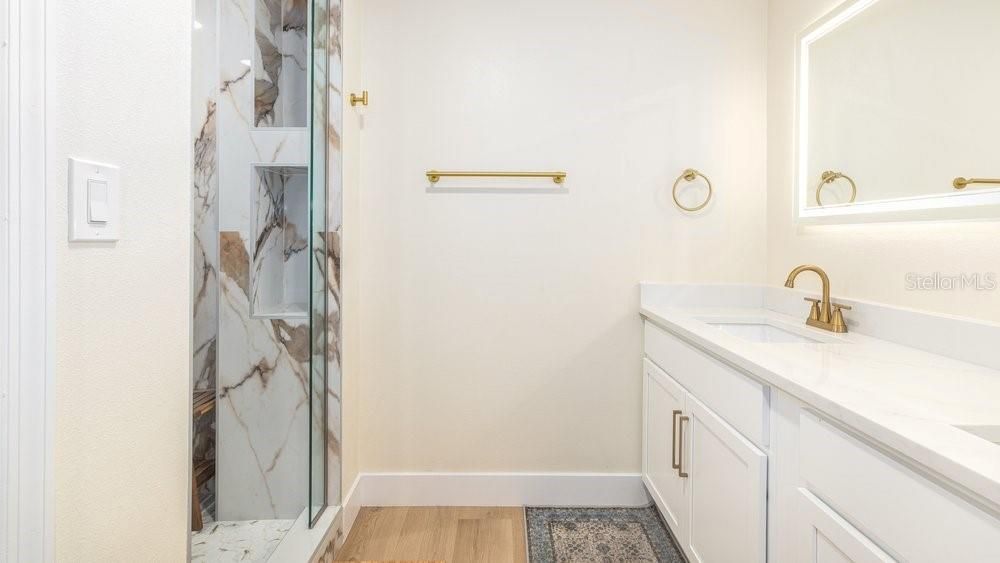 For Sale: $429,000 (5 beds, 2 baths, 2860 Square Feet)