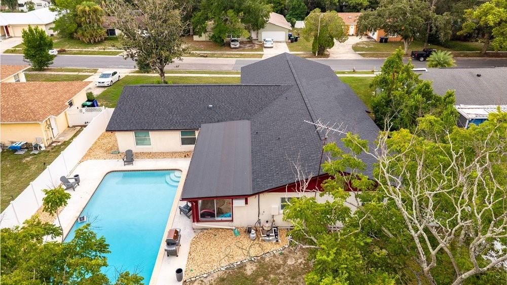 For Sale: $429,000 (5 beds, 2 baths, 2860 Square Feet)