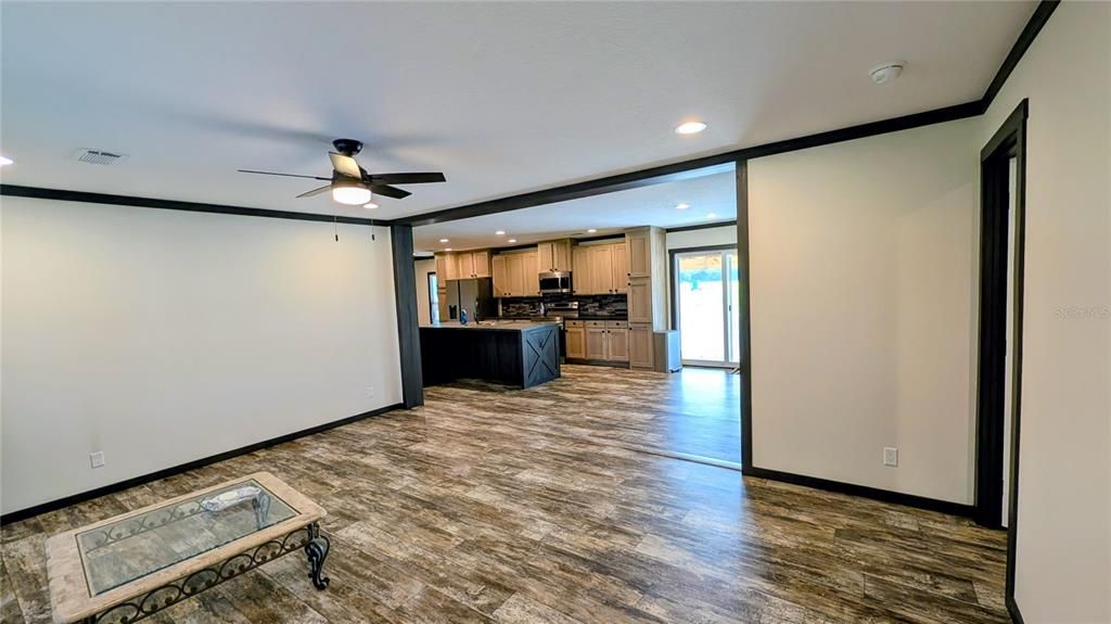 For Sale: $1,650,000 (3 beds, 2 baths, 1640 Square Feet)