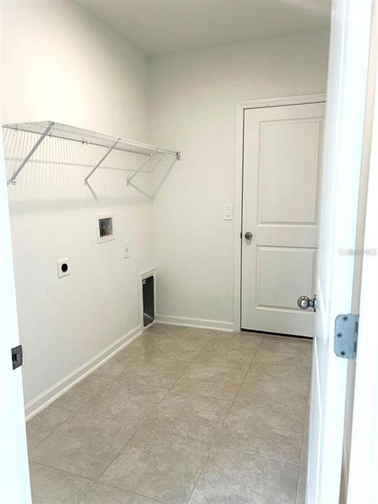 For Rent: $1,850 (3 beds, 2 baths, 1555 Square Feet)