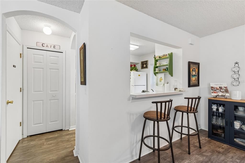 For Sale: $225,000 (3 beds, 2 baths, 1364 Square Feet)