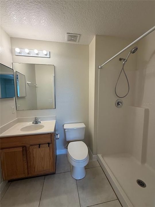 For Rent: $2,700 (6 beds, 4 baths, 3896 Square Feet)