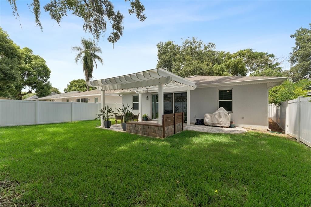 For Sale: $598,900 (4 beds, 2 baths, 1938 Square Feet)