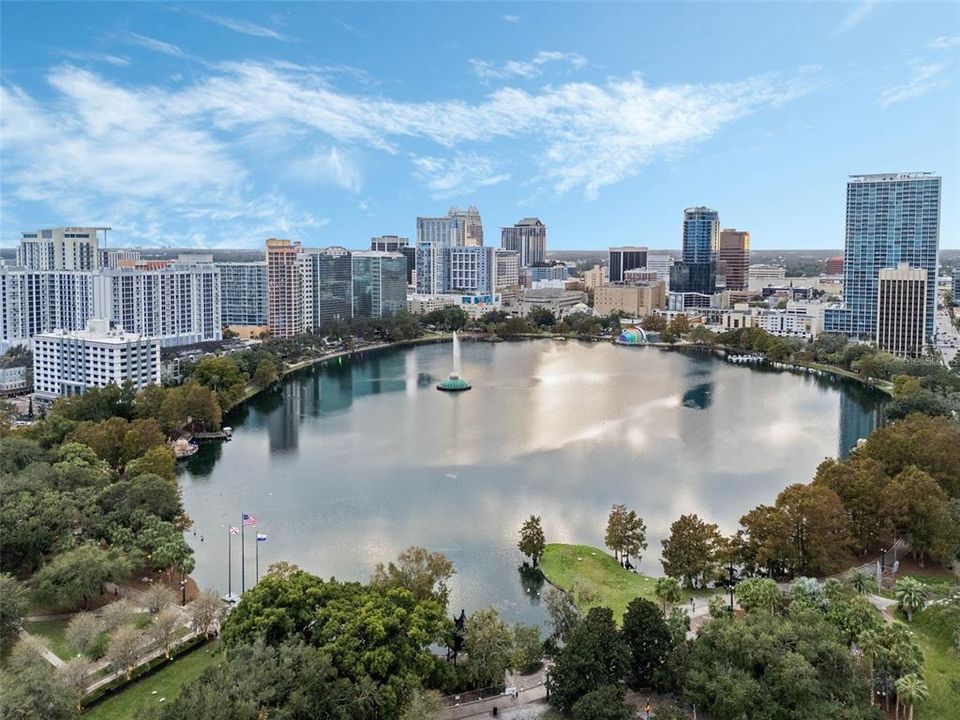 For Sale: $598,900 (4 beds, 2 baths, 1938 Square Feet)