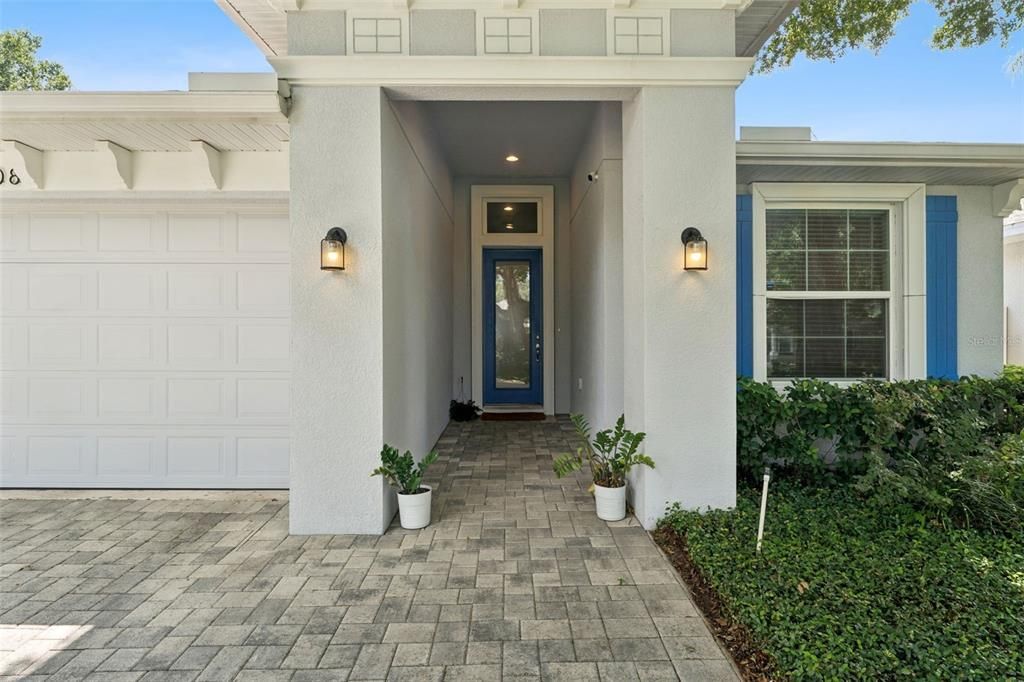 For Sale: $598,900 (4 beds, 2 baths, 1938 Square Feet)