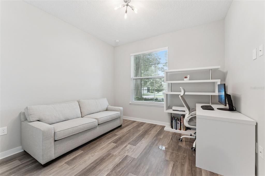For Sale: $598,900 (4 beds, 2 baths, 1938 Square Feet)