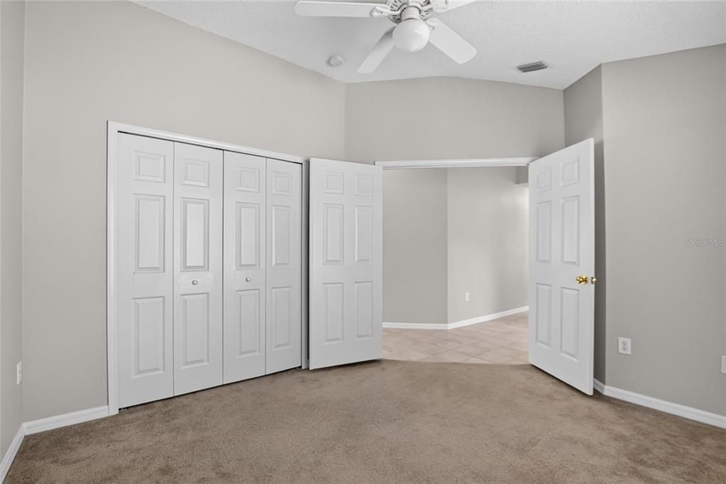 For Sale: $300,000 (3 beds, 2 baths, 1463 Square Feet)