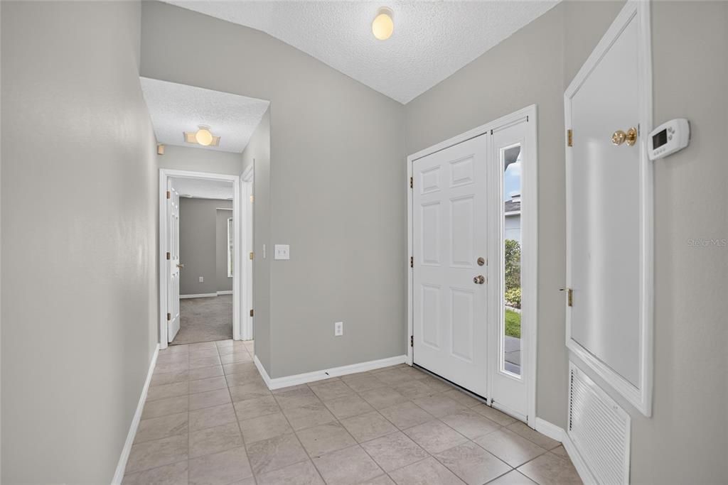 For Sale: $300,000 (3 beds, 2 baths, 1463 Square Feet)