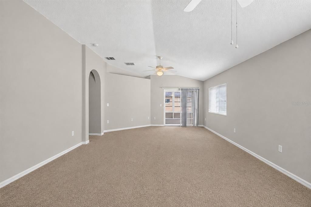 For Sale: $300,000 (3 beds, 2 baths, 1463 Square Feet)