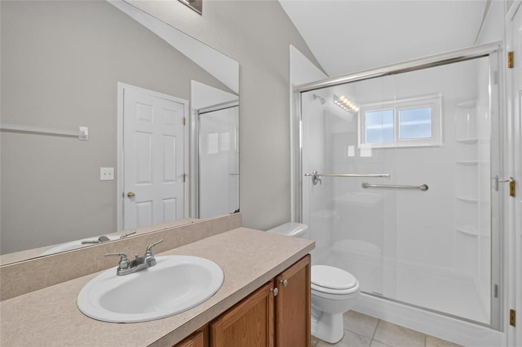 For Sale: $300,000 (3 beds, 2 baths, 1463 Square Feet)