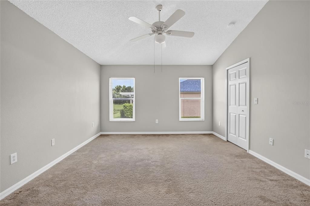 For Sale: $300,000 (3 beds, 2 baths, 1463 Square Feet)