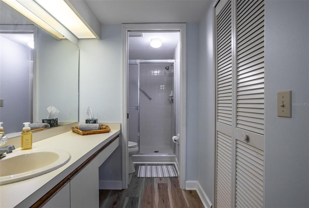 На продажу: $175,000 (2 спален, 2 ванн, 1007 Квадратных фут)