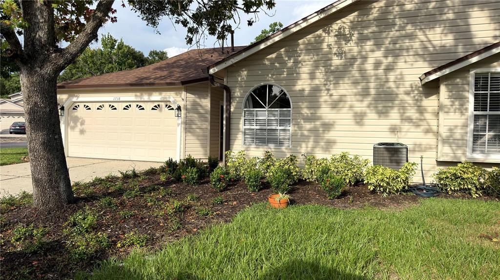 Recently Sold: $273,000 (2 beds, 2 baths, 1111 Square Feet)