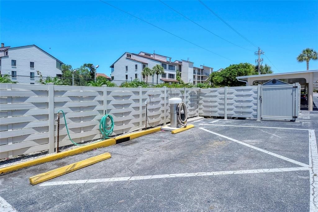 For Sale: $467,000 (1 beds, 2 baths, 780 Square Feet)