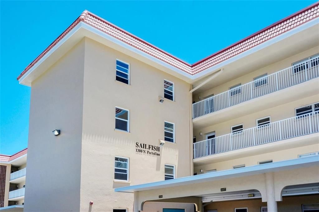 For Sale: $467,000 (1 beds, 2 baths, 780 Square Feet)