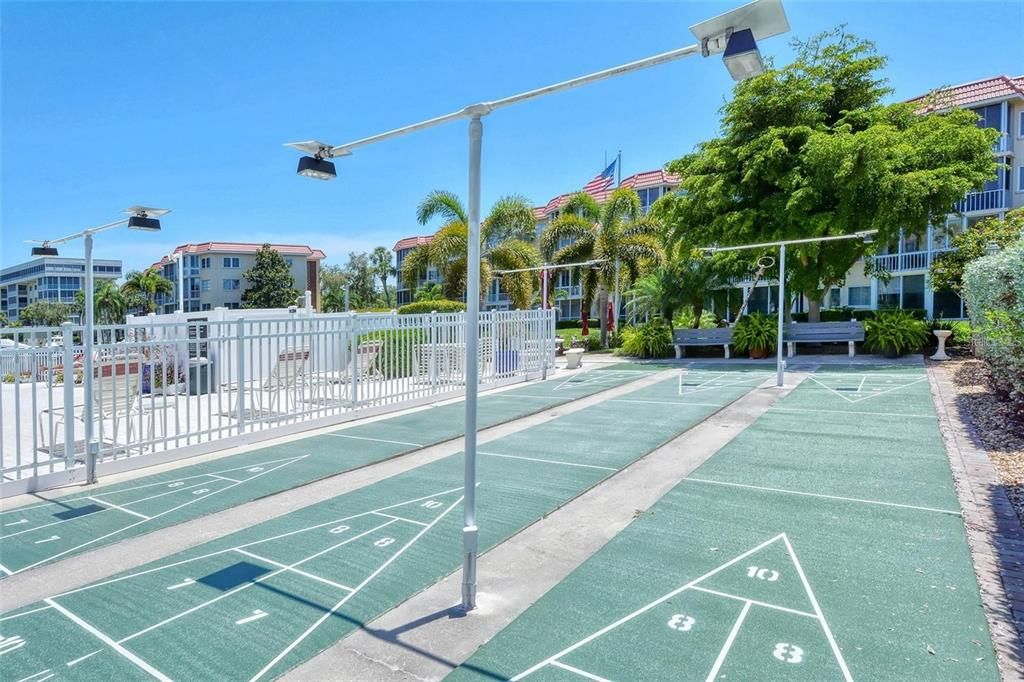 For Sale: $467,000 (1 beds, 2 baths, 780 Square Feet)
