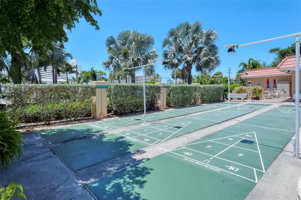 For Sale: $467,000 (1 beds, 2 baths, 780 Square Feet)