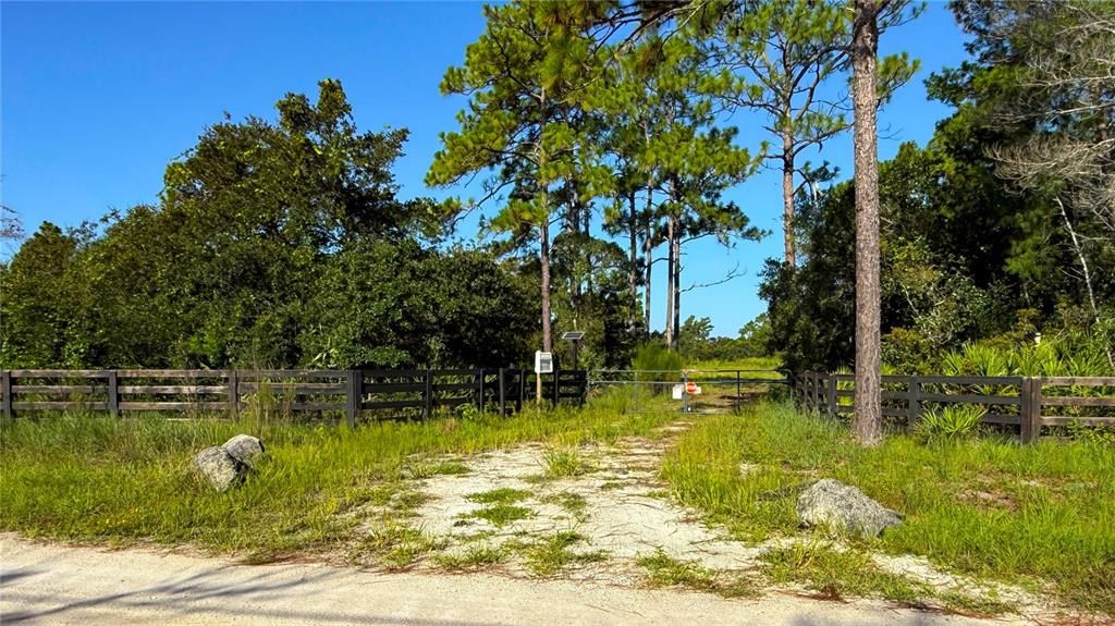 En Venta: $550,000 (5.00 acres)