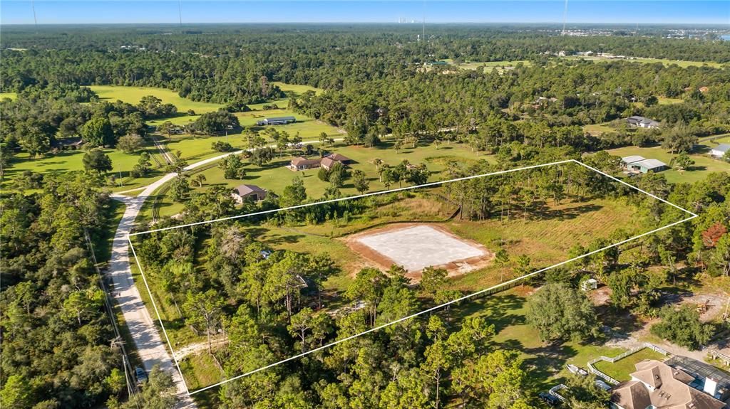 En Venta: $550,000 (5.00 acres)