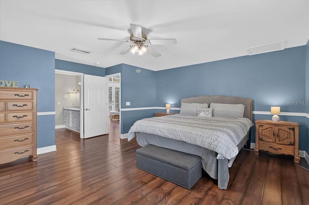 For Sale: $650,000 (3 beds, 2 baths, 2407 Square Feet)