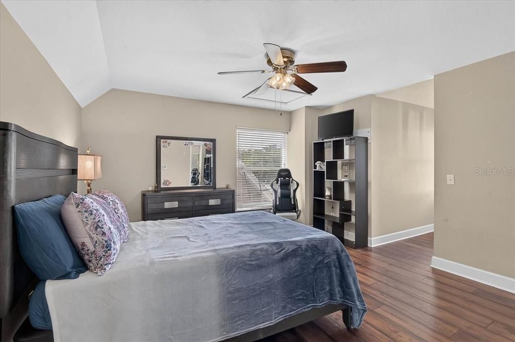 For Sale: $650,000 (3 beds, 2 baths, 2407 Square Feet)