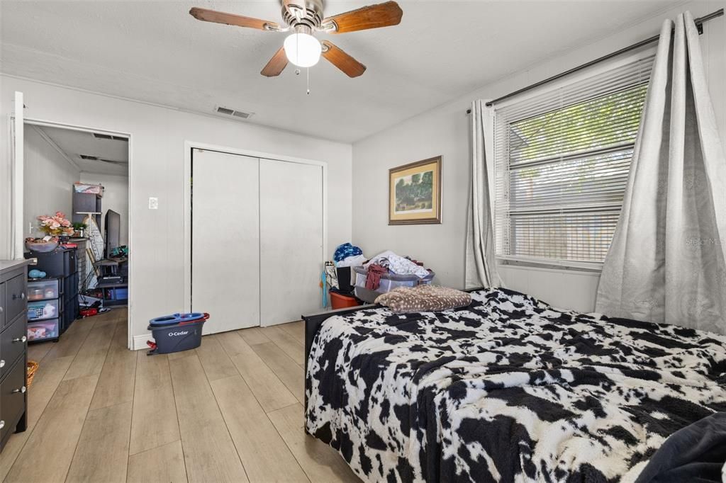 For Sale: $220,000 (3 beds, 0 baths, 1300 Square Feet)