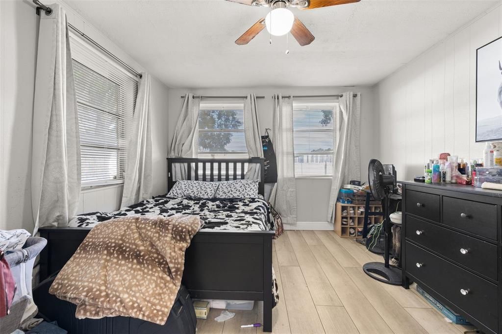 For Sale: $220,000 (3 beds, 0 baths, 1300 Square Feet)