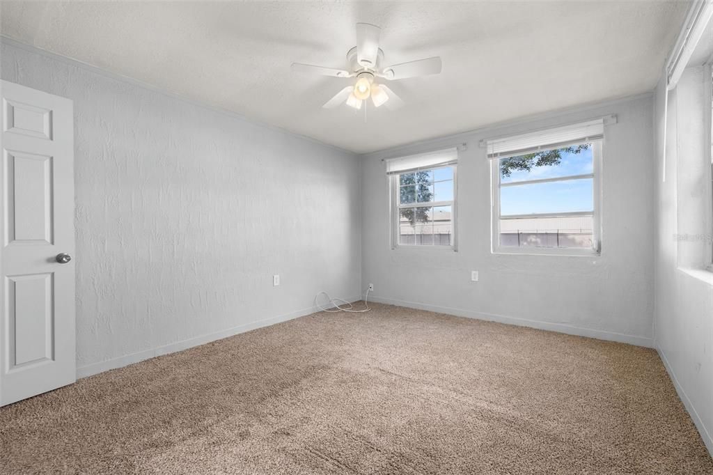 For Sale: $220,000 (3 beds, 0 baths, 1300 Square Feet)