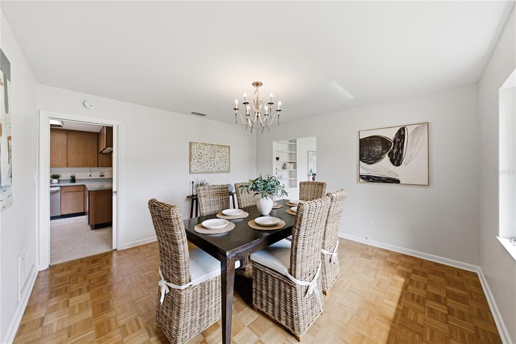 На продажу: $465,000 (4 спален, 2 ванн, 3151 Квадратных фут)