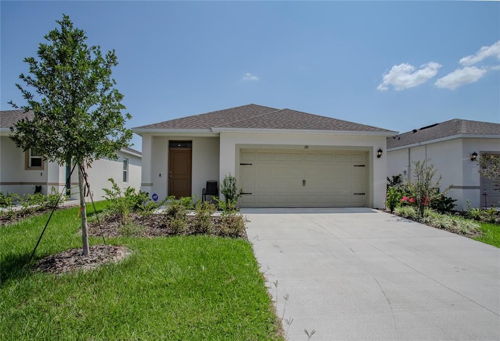 For Sale: $275,000 (3 beds, 2 baths, 1316 Square Feet)