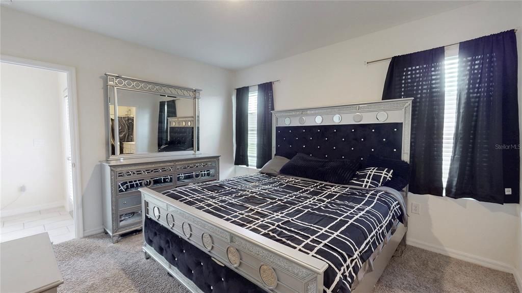 For Sale: $275,000 (3 beds, 2 baths, 1316 Square Feet)