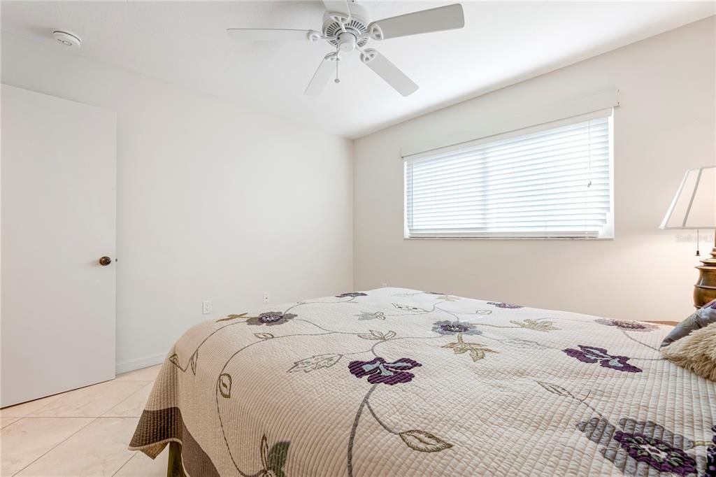 En Venta: $198,900 (2 camas, 2 baños, 1264 Pies cuadrados)