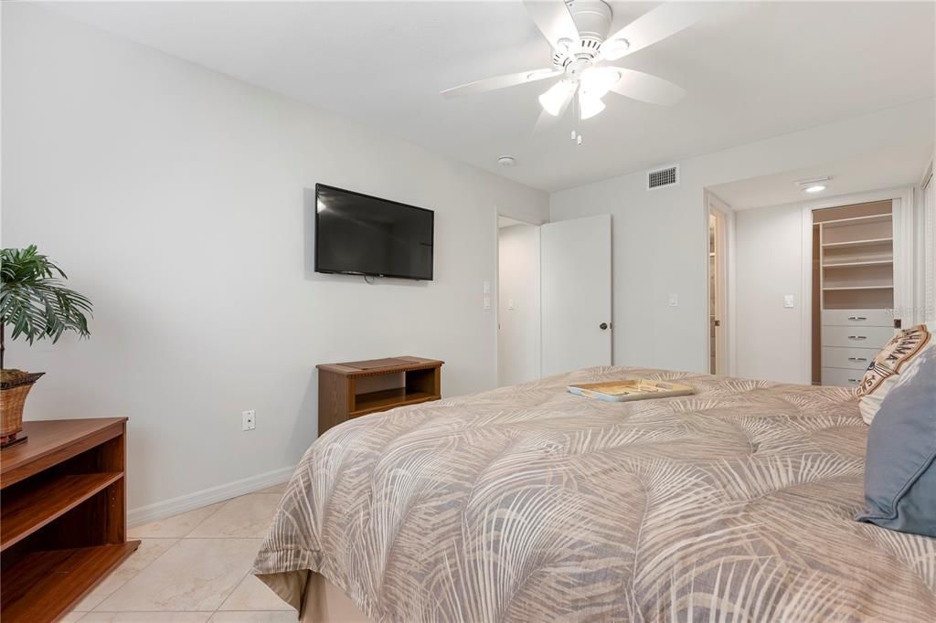 En Venta: $198,900 (2 camas, 2 baños, 1264 Pies cuadrados)
