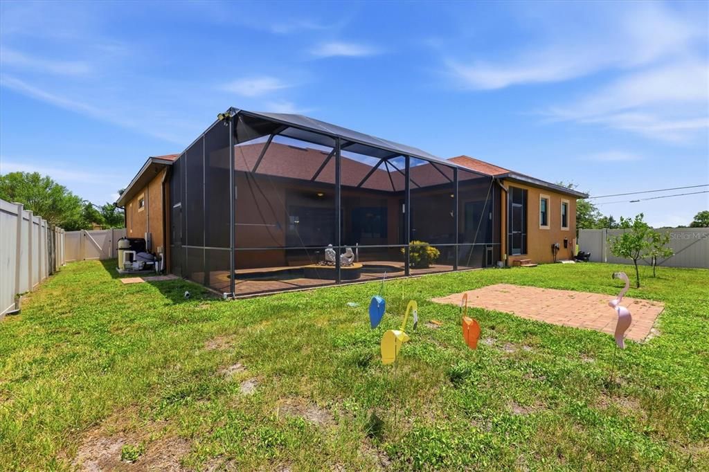En Venta: $548,000 (3 camas, 2 baños, 2696 Pies cuadrados)