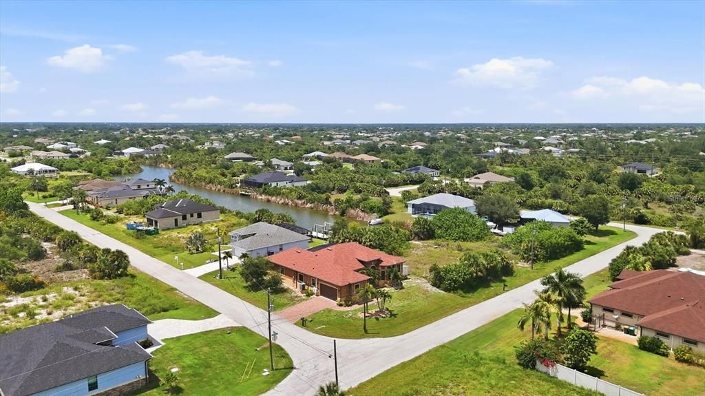 En Venta: $548,000 (3 camas, 2 baños, 2696 Pies cuadrados)